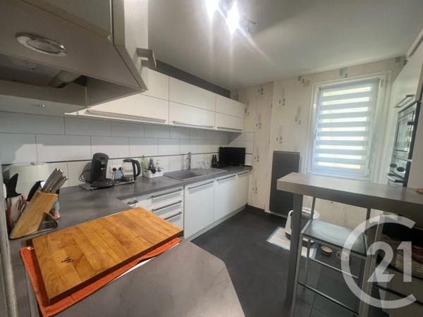 Appartement F5 à vendre  7 pièces - 117 m 2   AURILLAC  - 15