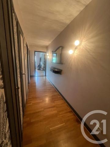 Appartement F5 à vendre  7 pièces - 117 m 2   AURILLAC  - 15