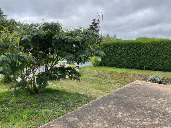 Maison dans un village charmant, NOUANS les FONTAINE  37460 près du ZOO de BEAUVAL
