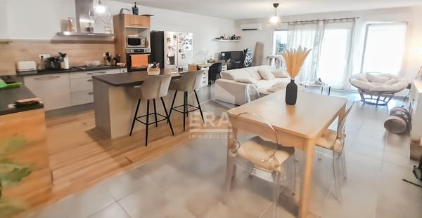 Appartement T3 avec terrasse et deux places de stationnement