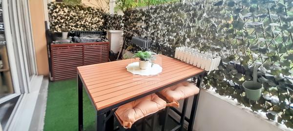 Appartement T3 avec terrasse et deux places de stationnement
