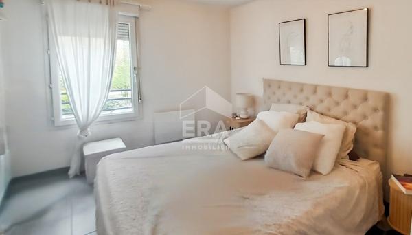 Appartement T3 avec terrasse et deux places de stationnement