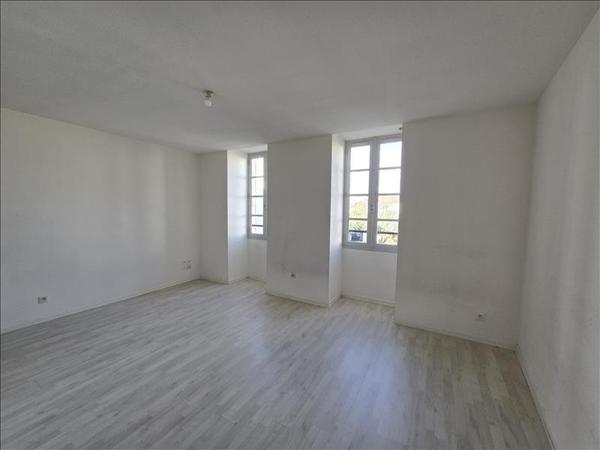 Appartement à vendre |  Jonzac |  1 pièce | 31 m²