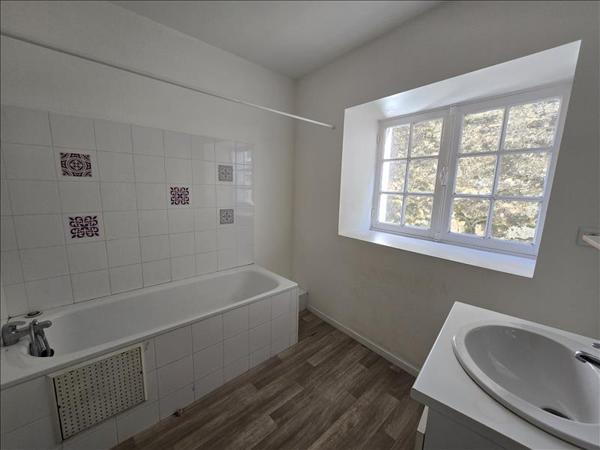 Appartement à vendre |  Jonzac |  1 pièce | 31 m²