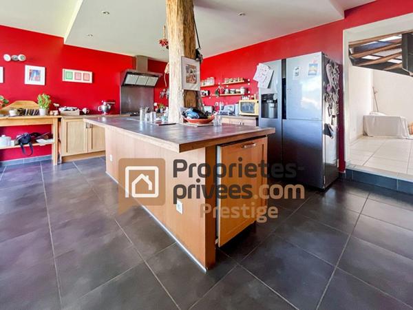 Maison Charentaise Barbezieux-Saint-Hilaire 7 pièces 307 m2