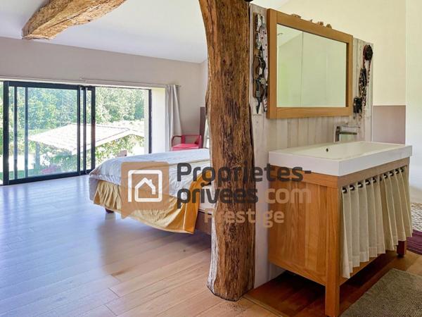 Maison Charentaise Barbezieux-Saint-Hilaire 7 pièces 307 m2