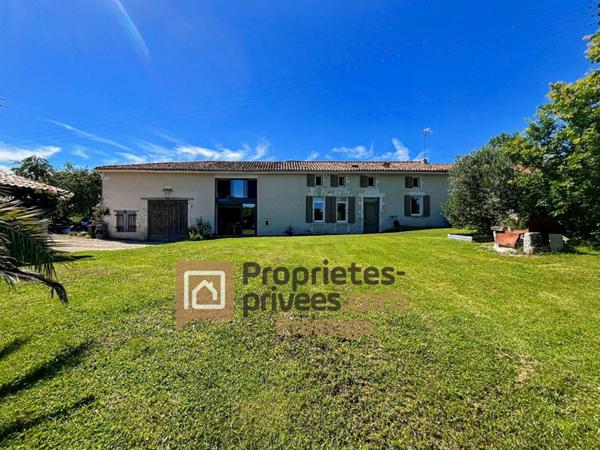 Maison Charentaise Barbezieux-Saint-Hilaire 7 pièces 307 m2