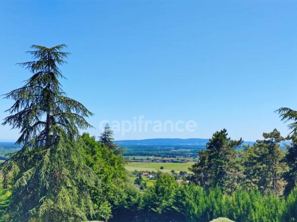 Givry (71) Maison à vendre de 250.43 m² - 6 pièces - terrain de 3 373 m² piscine !