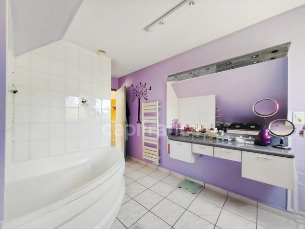 Givry (71) Maison à vendre de 250.43 m² - 6 pièces - terrain de 3 373 m² piscine !