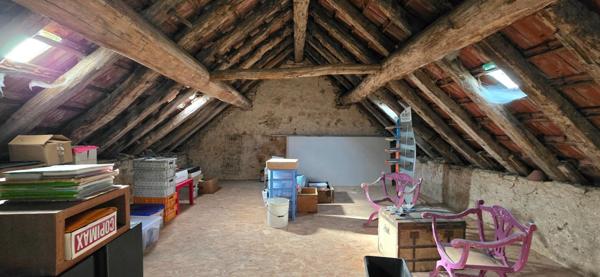 Maison en pierre de Bourgogne – 210 m² – Fort potentiel – Environnement calme