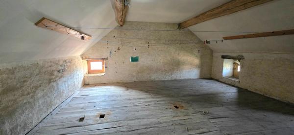 Maison en pierre de Bourgogne – 210 m² – Fort potentiel – Environnement calme