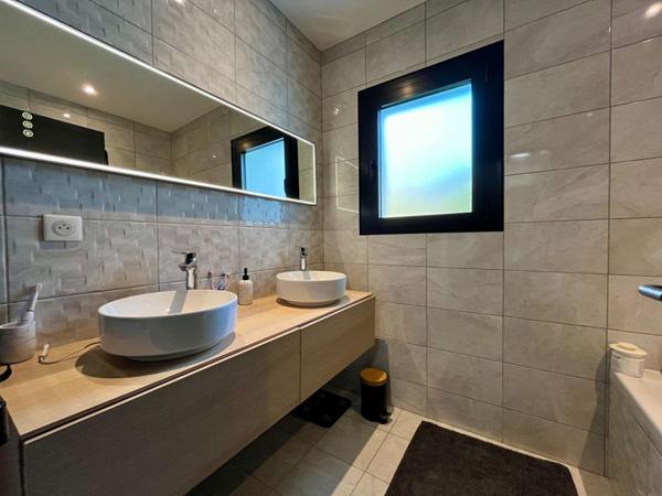 Maison T5 de 148.4 m² - Laplume