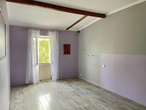 Saint-Crépin (17380) Maison familiale 3 chambres à Saint-Crépin