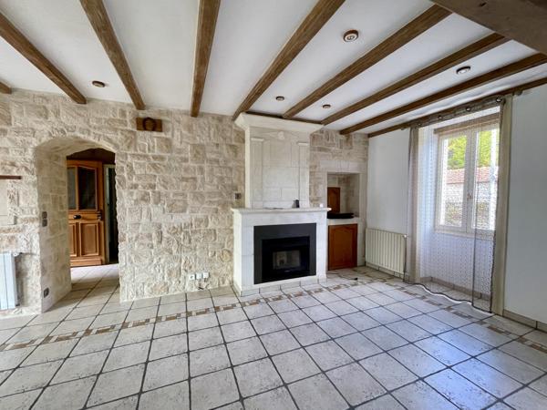 Saint-Crépin (17380) Maison familiale 3 chambres à Saint-Crépin