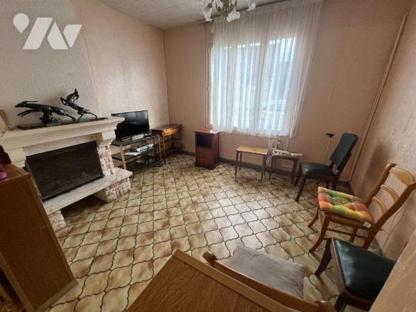 À vendre chez votre Notaire, maison sans mitoyenneté semi plain pied sur Loon-Plage (59279), co...