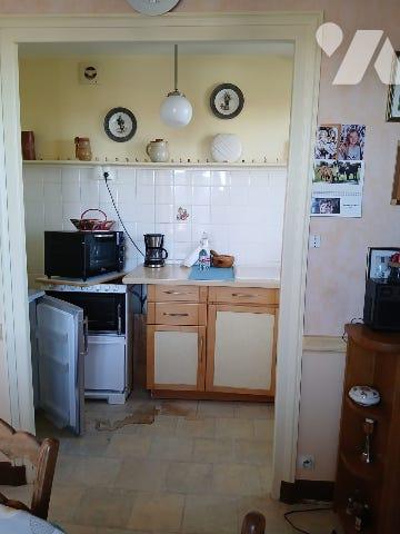 Maison à usage d'habitation des années 70 sur BOEN sur LIGNON avec terrain attenant de 1169m²