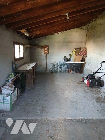 Maison à usage d'habitation des années 70 sur BOEN sur LIGNON avec terrain attenant de 1169m²