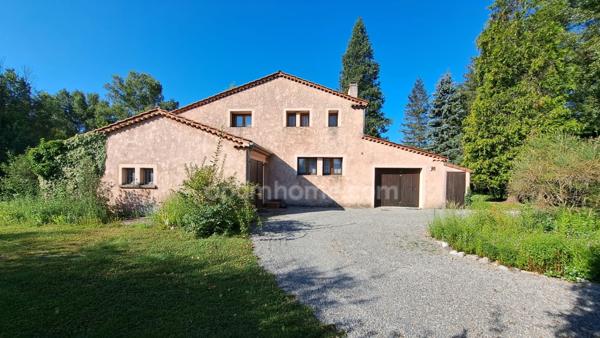 A vendre à Digne les Bains, Maison individuelle de type 6 avec 180m² habitable sur une parcelle de 4300m²