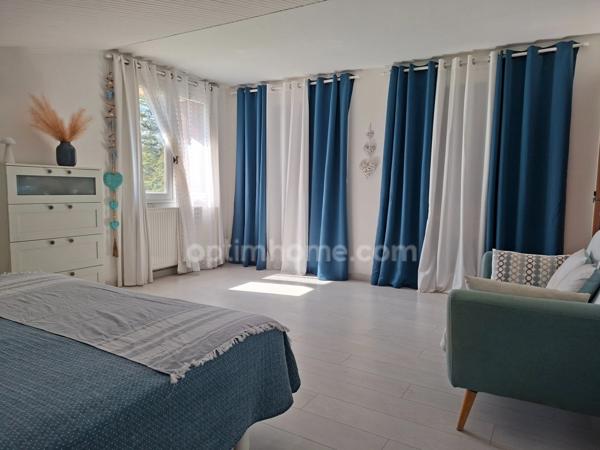 A vendre à Digne les Bains, Maison individuelle de type 6 avec 180m² habitable sur une parcelle de 4300m²