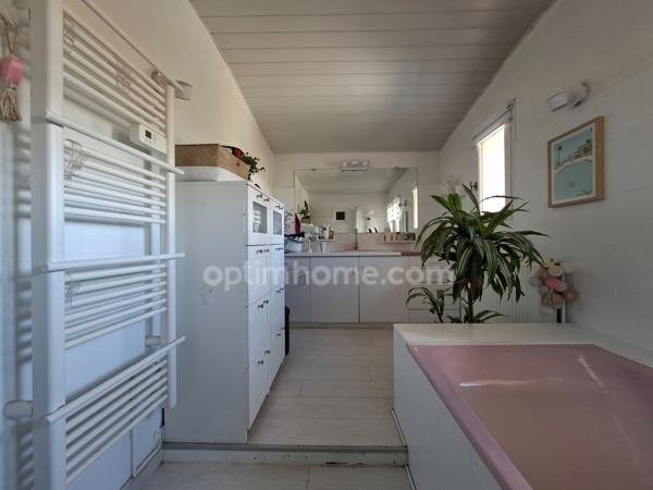A vendre à Digne les Bains, Maison individuelle de type 6 avec 180m² habitable sur une parcelle de 4300m²