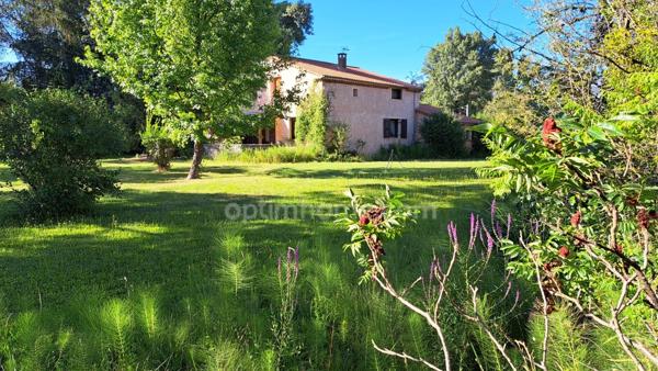 A vendre à Digne les Bains, Maison individuelle de type 6 avec 180m² habitable sur une parcelle de 4300m²
