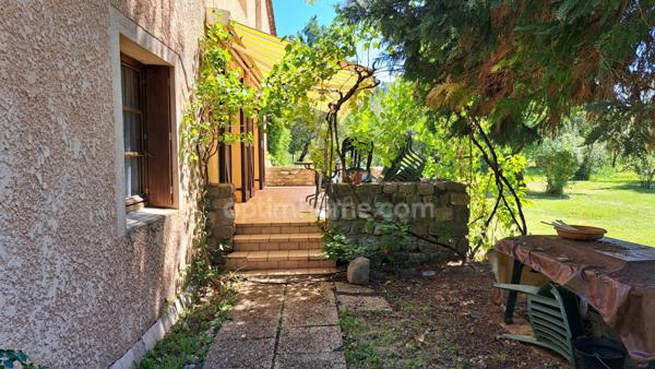 A vendre à Digne les Bains, Maison individuelle de type 6 avec 180m² habitable sur une parcelle de 4300m²