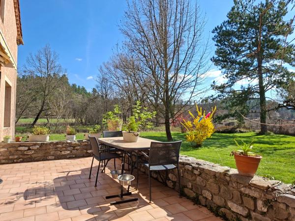 A vendre à Digne les Bains, Maison individuelle de type 6 avec 180m² habitable sur une parcelle de 4300m²
