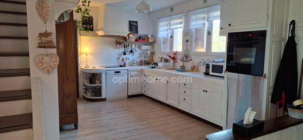 A vendre à Digne les Bains, Maison individuelle de type 6 avec 180m² habitable sur une parcelle de 4300m²