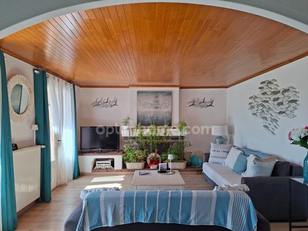 A vendre à Digne les Bains, Maison individuelle de type 6 avec 180m² habitable sur une parcelle de 4300m²