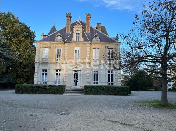 Appartement 3 pièces en dernier étage avec piscine et tennis à Écully