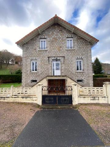 Maison * 6 Pièces * 123 M² * 15210 Ydes * 181 900  €