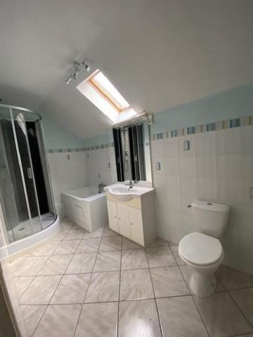 Maison * 6 Pièces * 123 M² * 15210 Ydes * 181 900  €