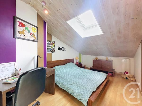 Maison à vendre  5 pièces - 183 m 2   BAINS  - 43