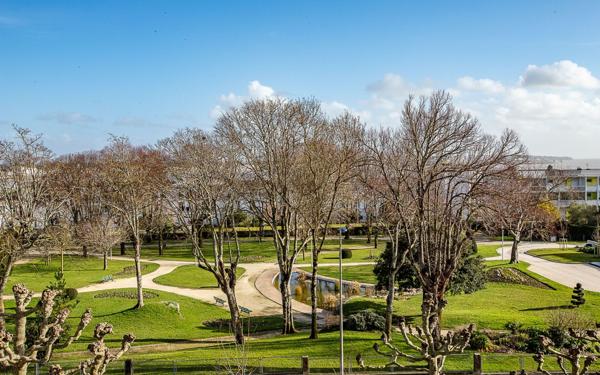 Appartement à vendre    2 pièces • 60 m2 Royan