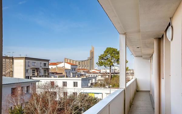 Appartement à vendre    2 pièces • 60 m2 Royan