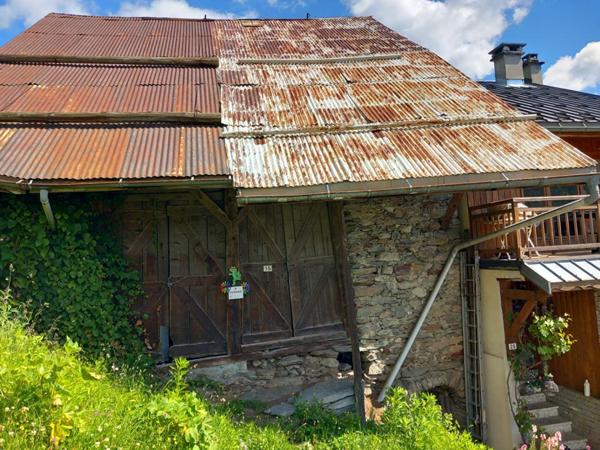 Grange-étable classé en zone urbaine (RNU) constructible