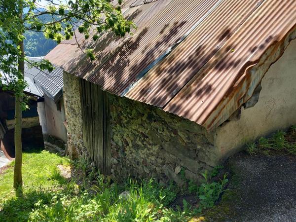 Grange-étable classé en zone urbaine (RNU) constructible