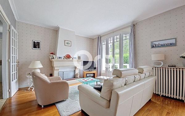 Maison à vendre    6 pièces • 157,72 m2 Dammarie-les-Lys