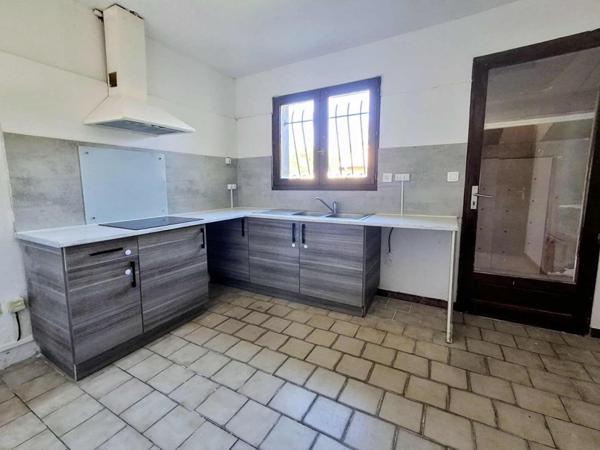 Maison familiale au calme à Saint André-de-Cubzac (33240) et proche de toutes commodités