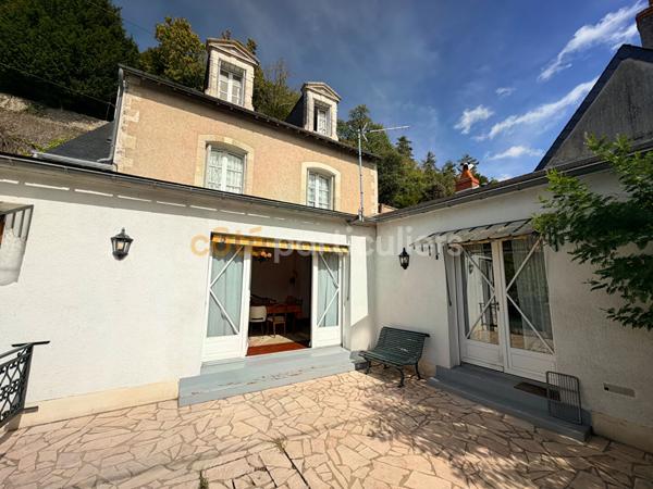 Vente
                Maison180 m² - 7 Pièces -
                    POCE SUR CISSE (37530)