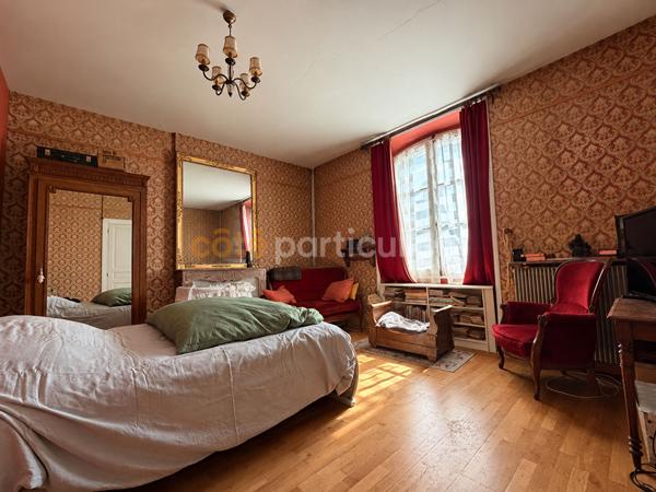 Vente
                Maison180 m² - 7 Pièces -
                    POCE SUR CISSE (37530)