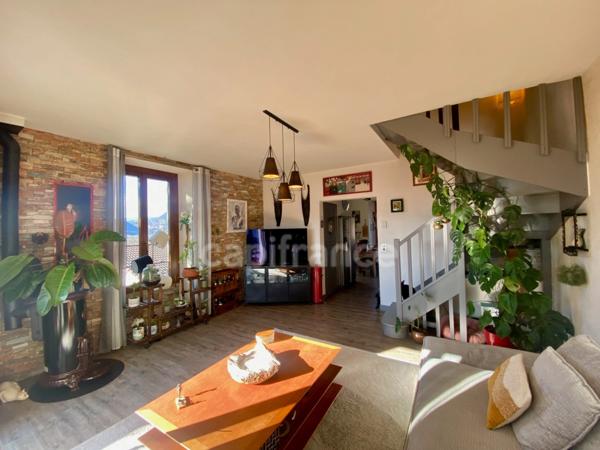 Appartement Duplex à vendre 3 pièces POUGNY (01) avec jardin privatif, balcons, cave, garage, parking