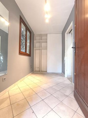 Entrepôt / local Le Cannet 56 m2 - LE CANNET