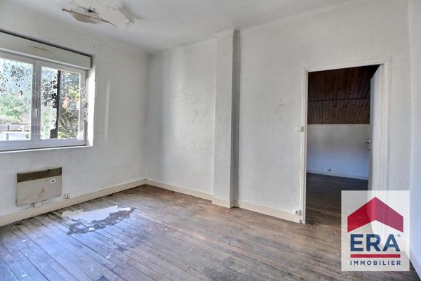 Immeuble à Bollène - local et appartements - Travaux à prévoir
