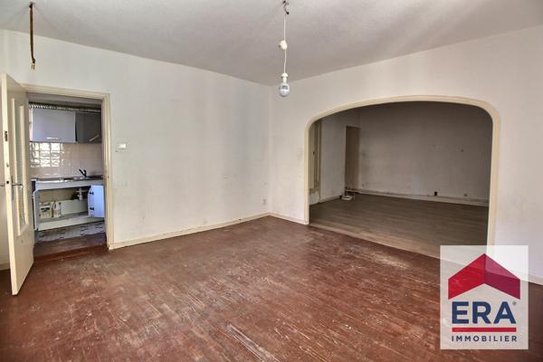 Immeuble à Bollène - local et appartements - Travaux à prévoir