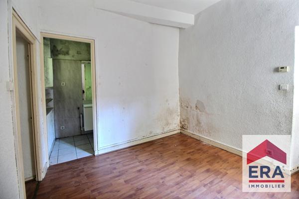 Immeuble à Bollène - local et appartements - Travaux à prévoir