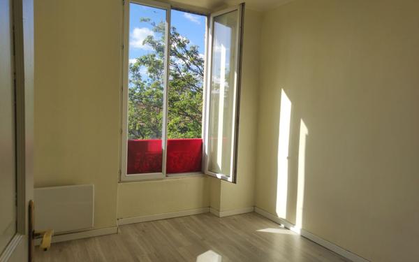 Appartement à vendre    2 pièces • 36,85 m2 Saint-Fons