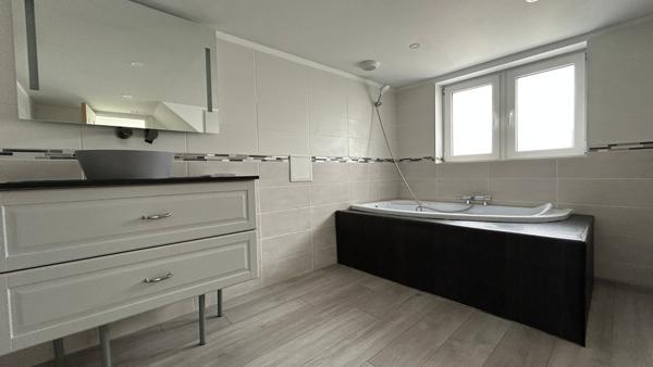 Maison rénovée + Grange