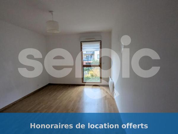 Location 4 Pieces 84 76240 Le Mesnil Esnard 25 1444 01 0210