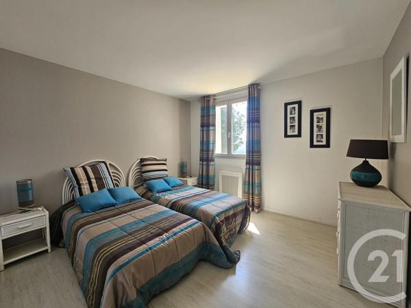 Maison à vendre  6 pièces - 312 m 2   LA CADIERE D AZUR  - 83